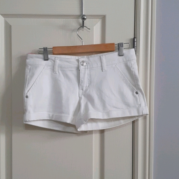White Jean Shorts Size 7 - Picture 1 of 3